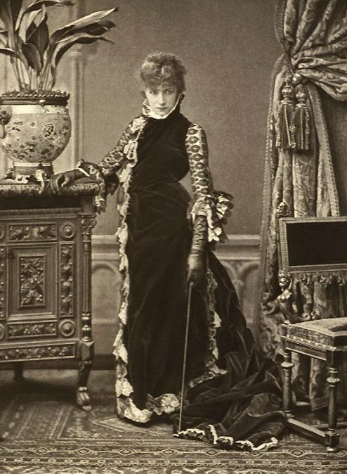 [Sarah_Bernard-8h.jpg]