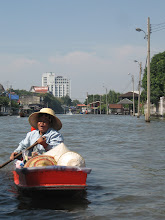Vendeuse de chapeaux