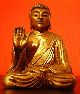 orme magiche sculture scultura buddha amogasiddhi creta fatte a mano artigianato italiano