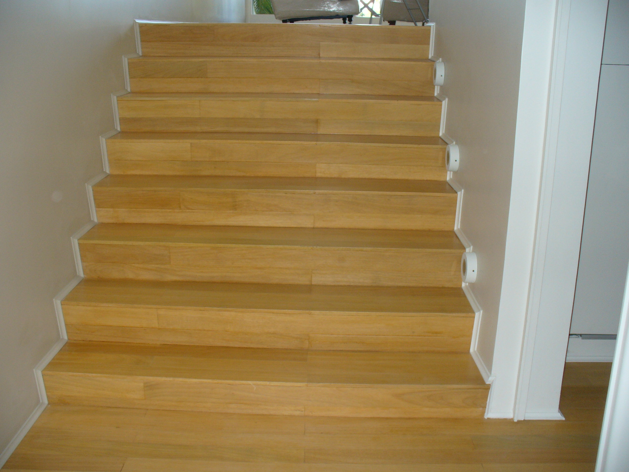 .: Escaleras Interiores