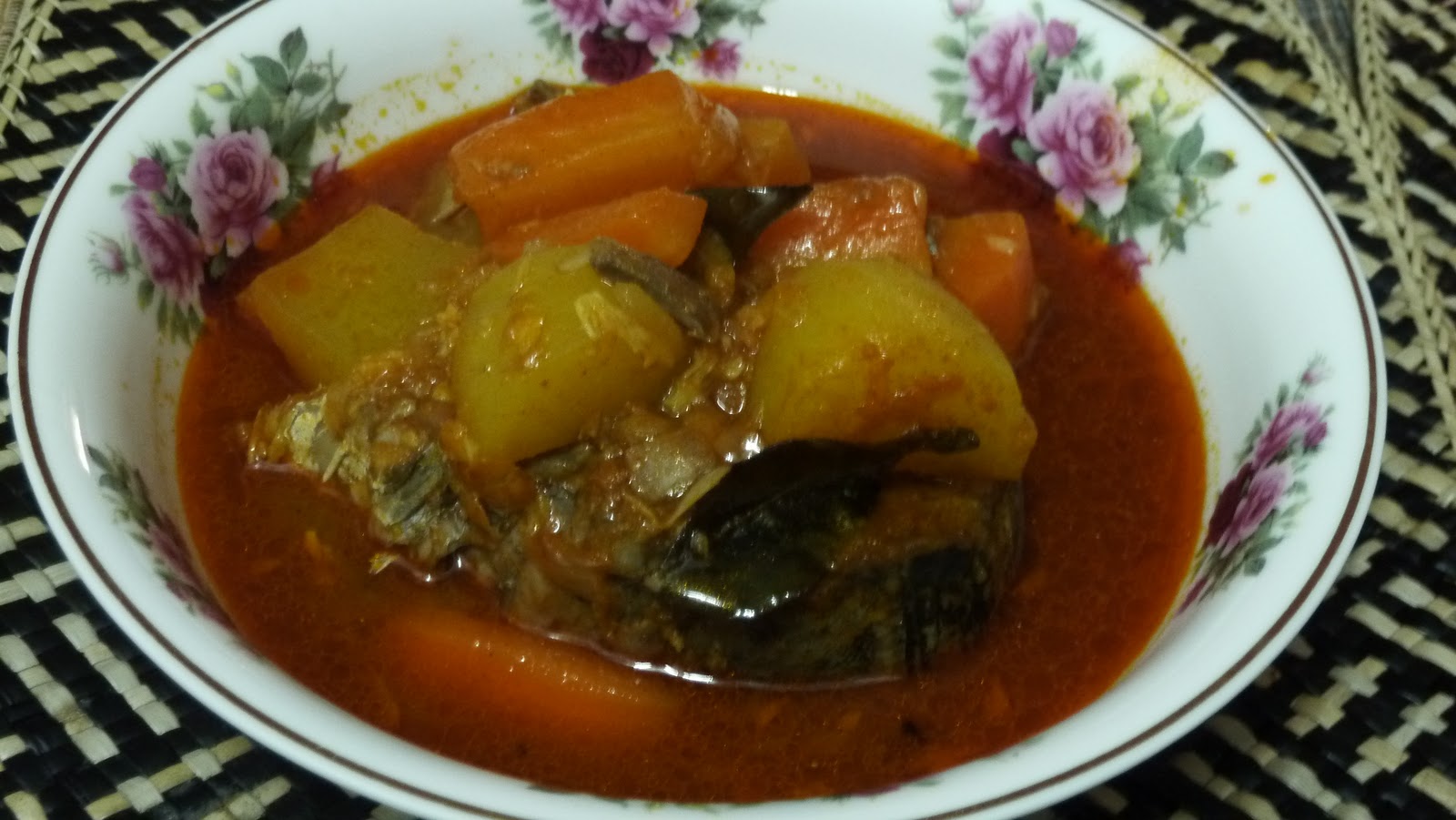 Kisah Mama: KARI IKAN BARAT