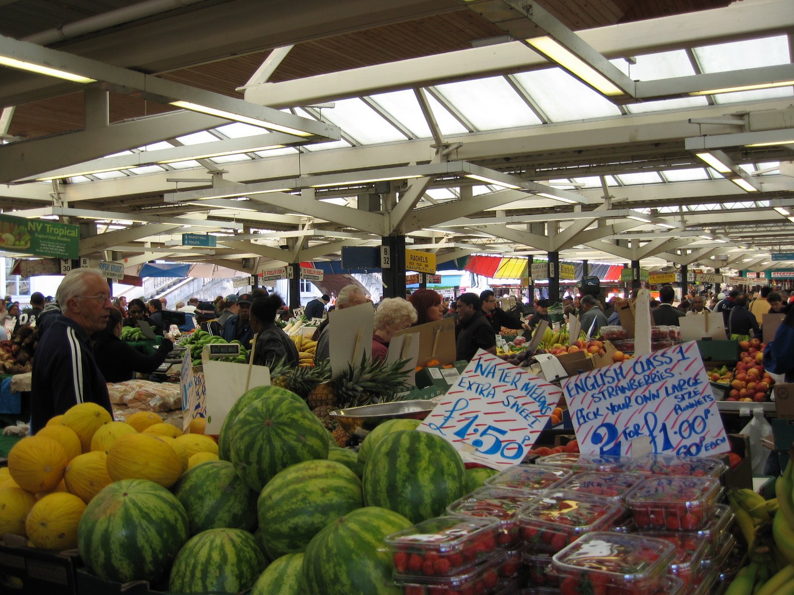 The city of leicester LEICESTER MARKET