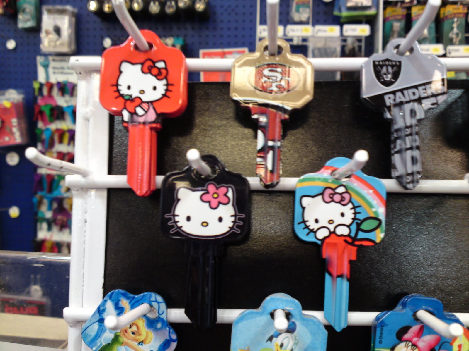 OMG Hello Kitty!!! Hello Kitty Customizable Keys