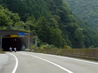 寒風山トンネル