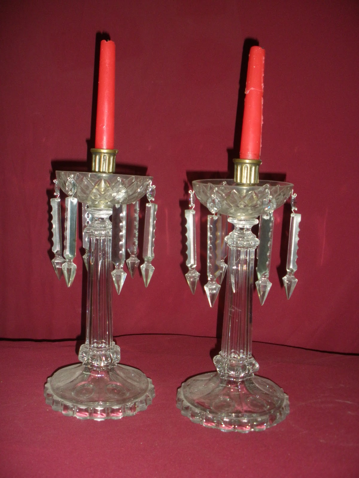 Antigüedades Eduardo Peral 130. Pareja de candelabros de cristal.