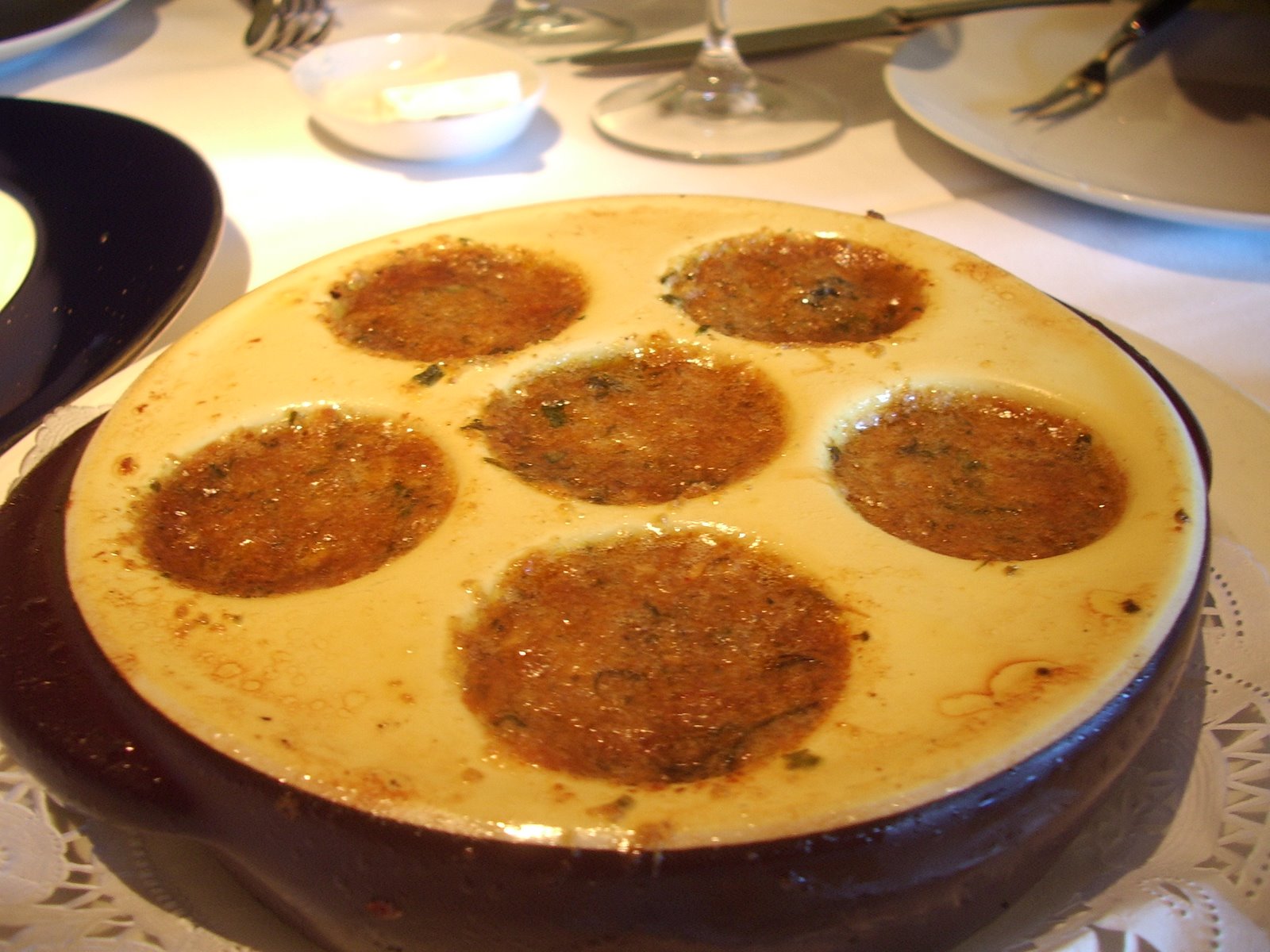 [Le+Bistro+Escargot.jpg]