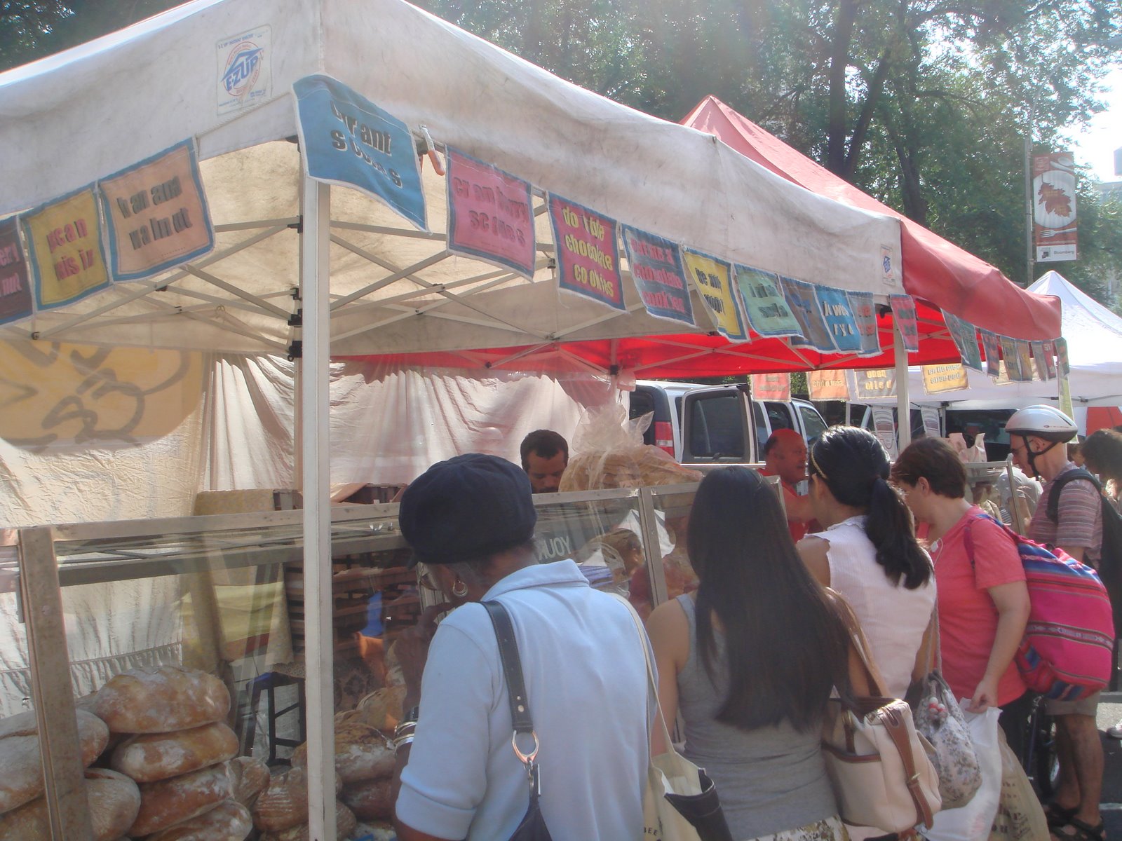 [Greenmkt+bread+line.jpg]