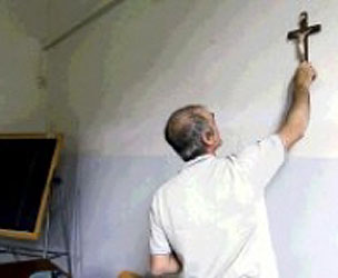 [crocifisso-scuola.jpg]