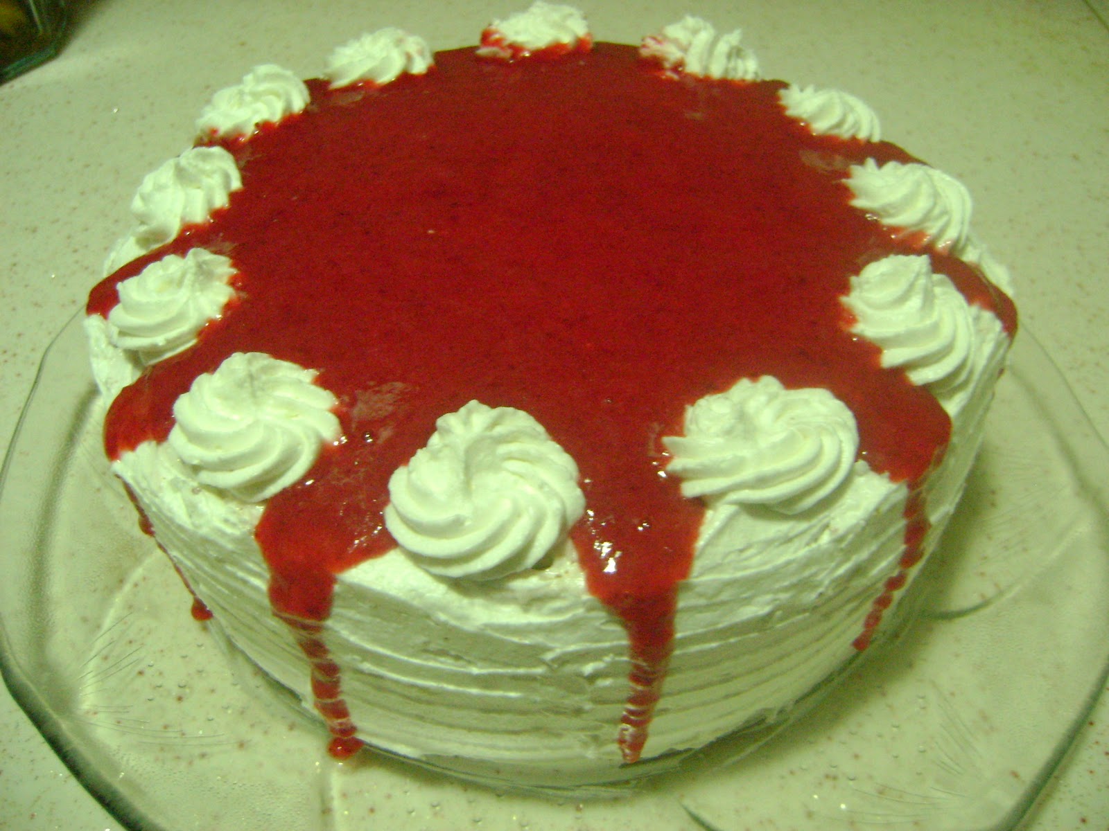 ÇOK NEFİS TATLAR ÇİLEK SOSLU PASTA