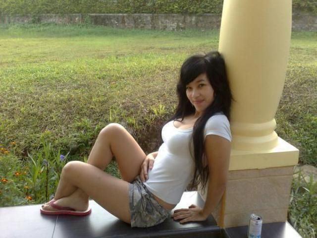 Sexy Indonesian Girls In White Shirt 17