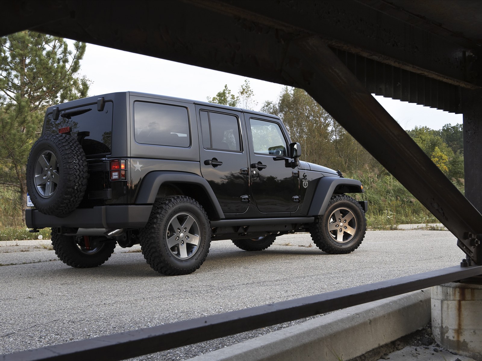 sport car: Jeep Wrangler Call of Duty Black Ops 2011