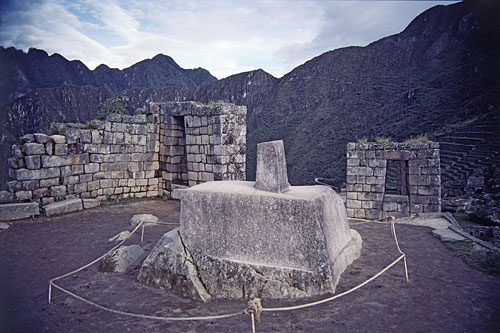 [machu-picchu-+sol.jpg]