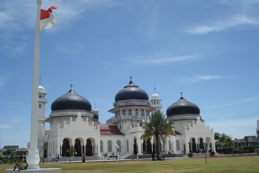 Yuyud Nakaturi: Dibalik Cerita Masjid Raya Baiturrahman ...