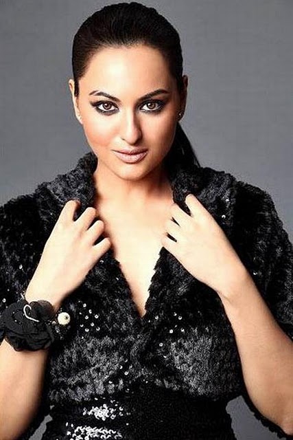 Sonakshi Sinha - Wallpaper Actress