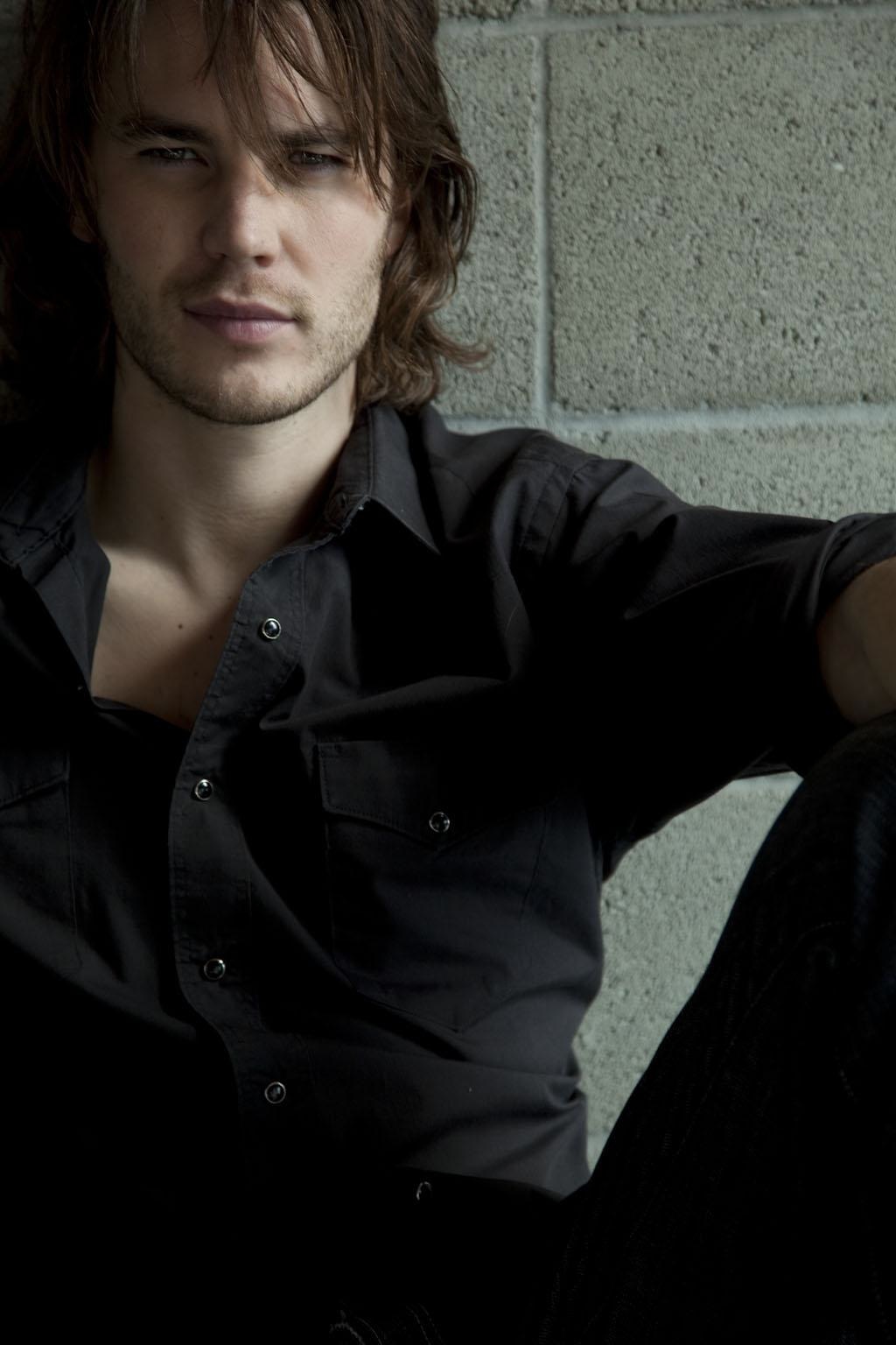 YOURS CUTEE: Taylor Kitsch