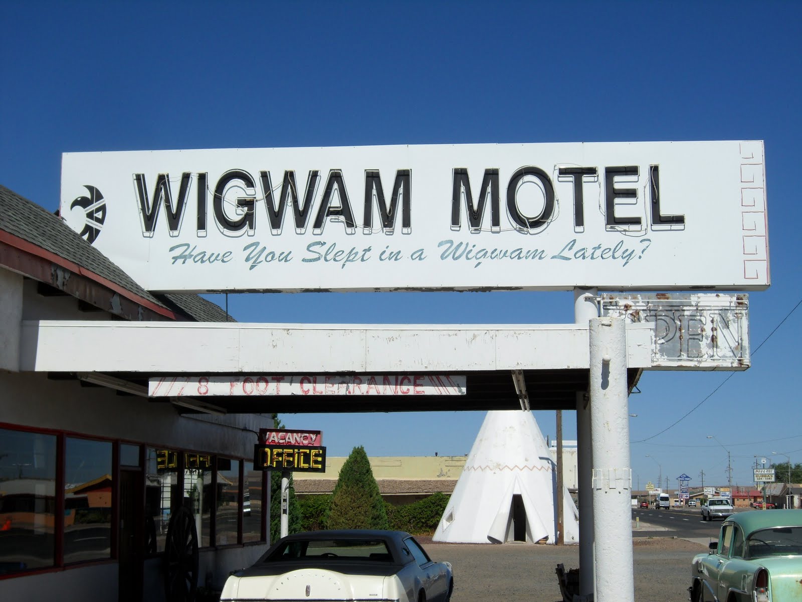 Vanpire Weekend Holbrook, AZ (The Wigwam Motel)