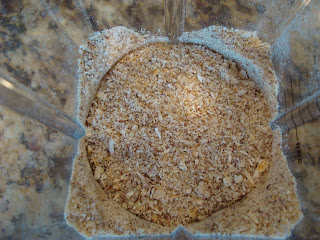 Blended oats and almond flour in blender