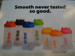 Card showing different sizes and colors of blender bottles