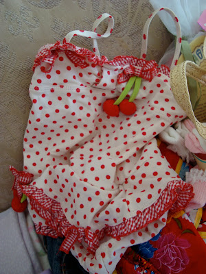 Girls polka dot red and white swimsuit - 11