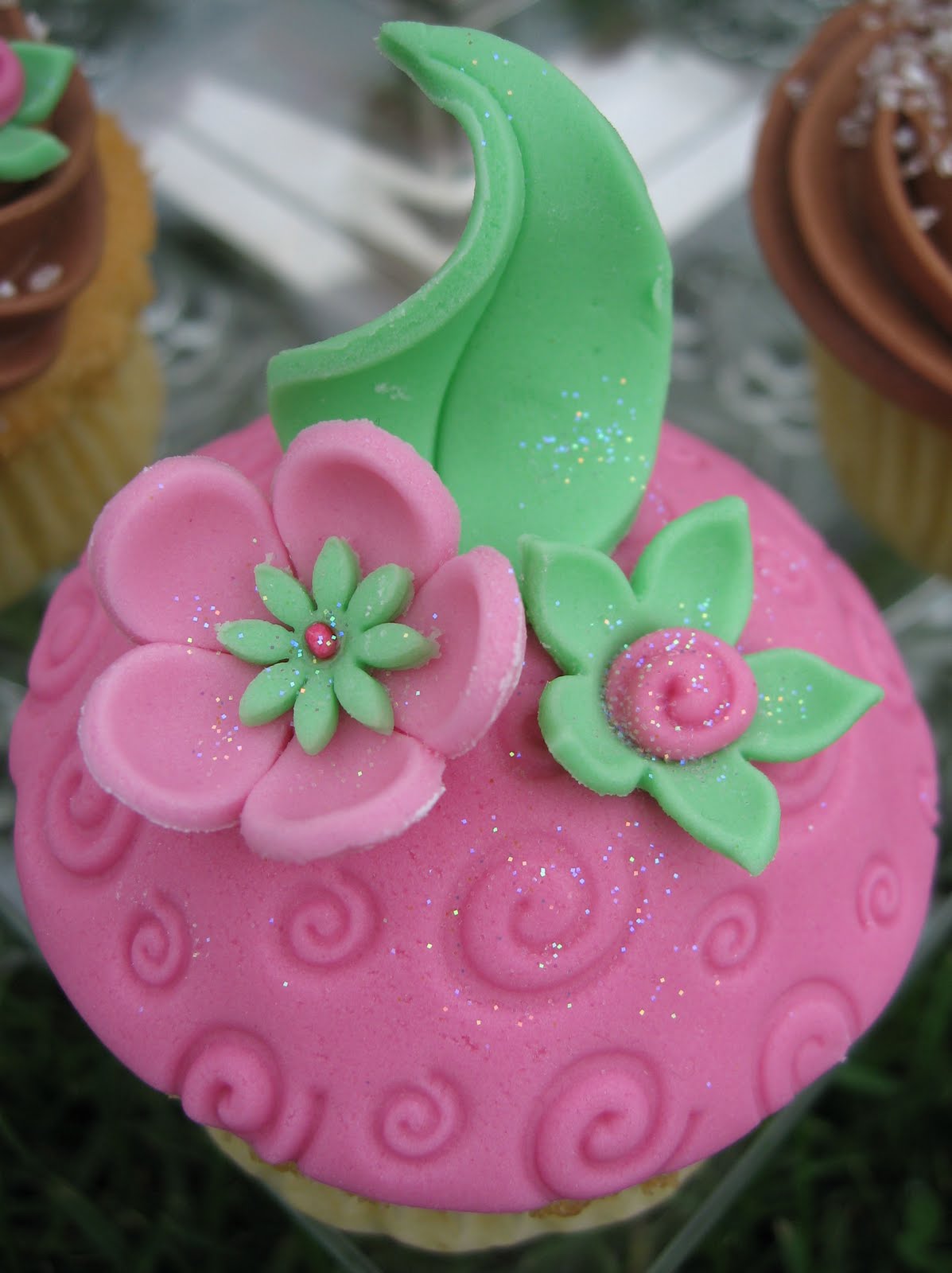 [Cara+Pink+Cupcake.jpg]