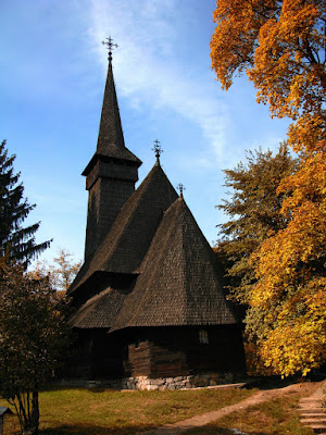 biserica de lemn-muzeul satului-iglesia de madera- museo del pueblo-wooden church-village museum