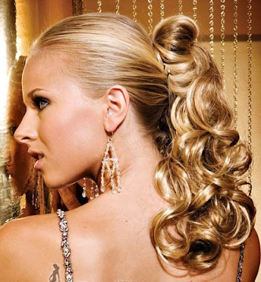 How to Create Ponytail From a Long Hairstyle One good thing about long hair 