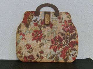 Carpetbag | Define Carpetbag at Dictionary.com