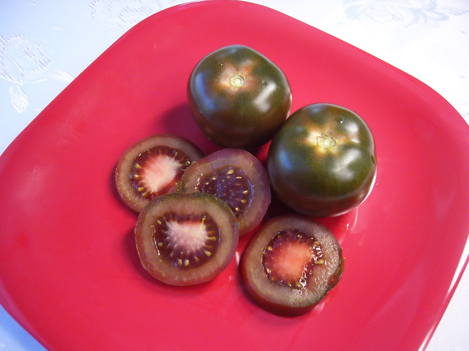 Simple Flavors Kumato tomatoes