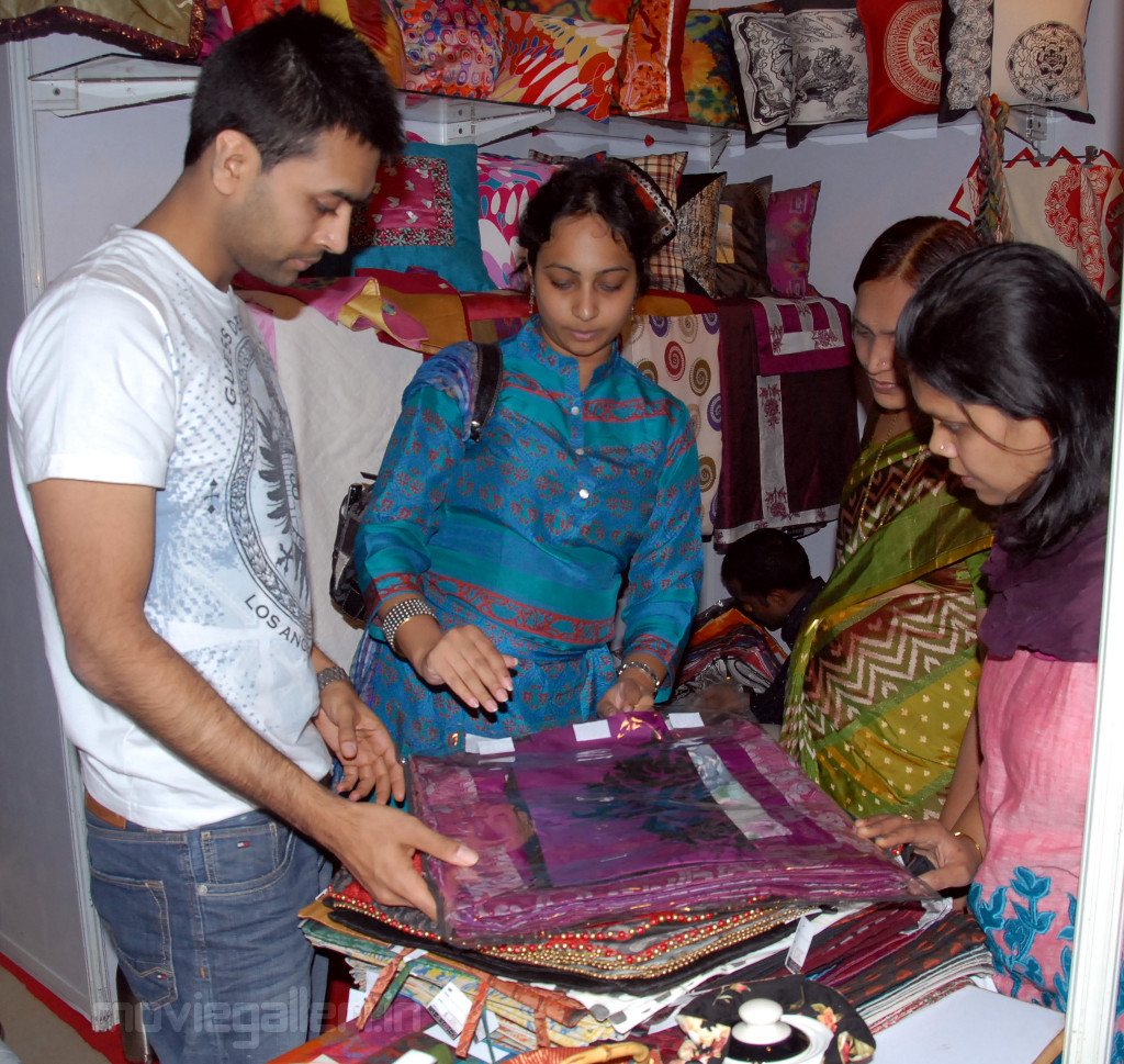 Jewellery Exhibition Taj Krishna Hyderabad Stills uyiro