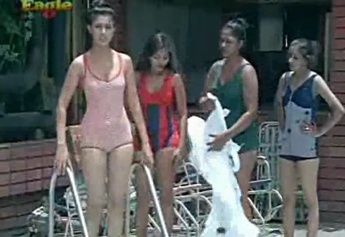 Masala Dose: Poonam Dhillon Shows Her Curves in Swimsuit 