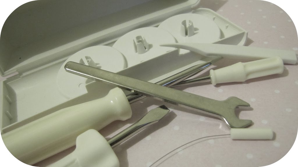 The Haby Goddess Servicing your sewing machine