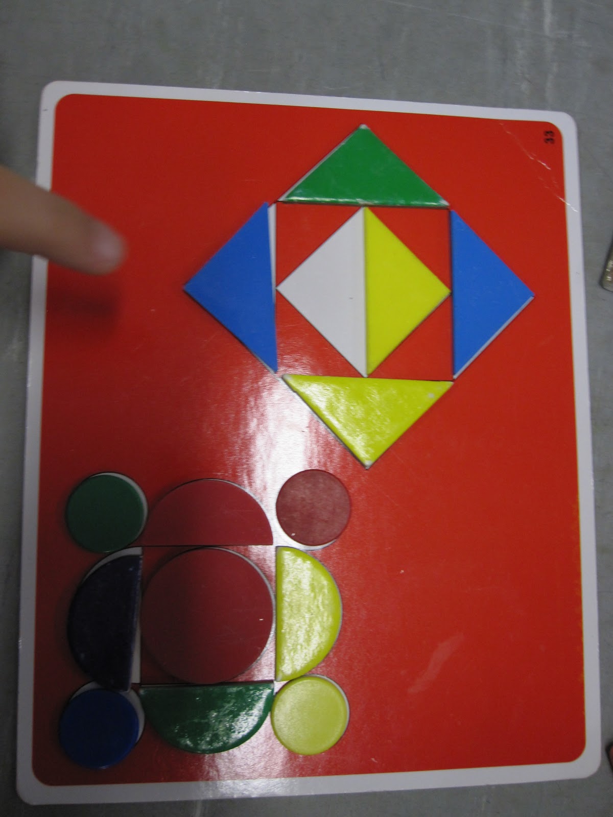 Maths Page: Making shapes: Second class