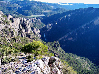 villas senderista loco sierras osera embalse lejos impresionante cascadas cerca