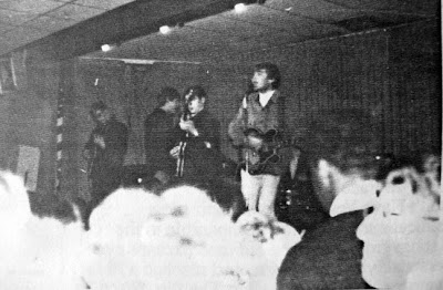Enfields,Friends_of_the_family,new_england,garage,psychedelic-rocknroll,virtue,ted_munda,live Enfields,Friends_of_the_family,new_england,garage,psychedelic-rocknroll,virtue,ted_munda,live