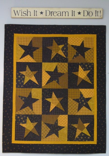 [Scrappy+Star+hanging.jpg]