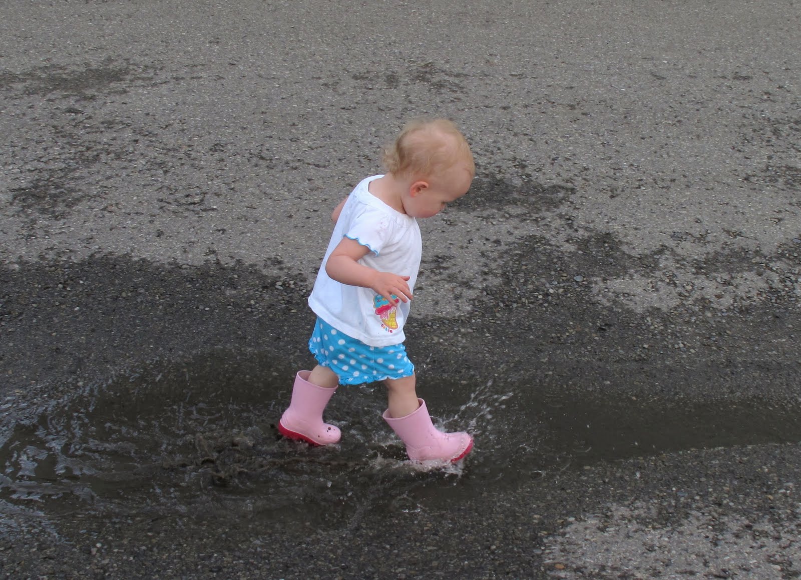 Baby Byrne's Blog Scraped knees and outdoor fun!