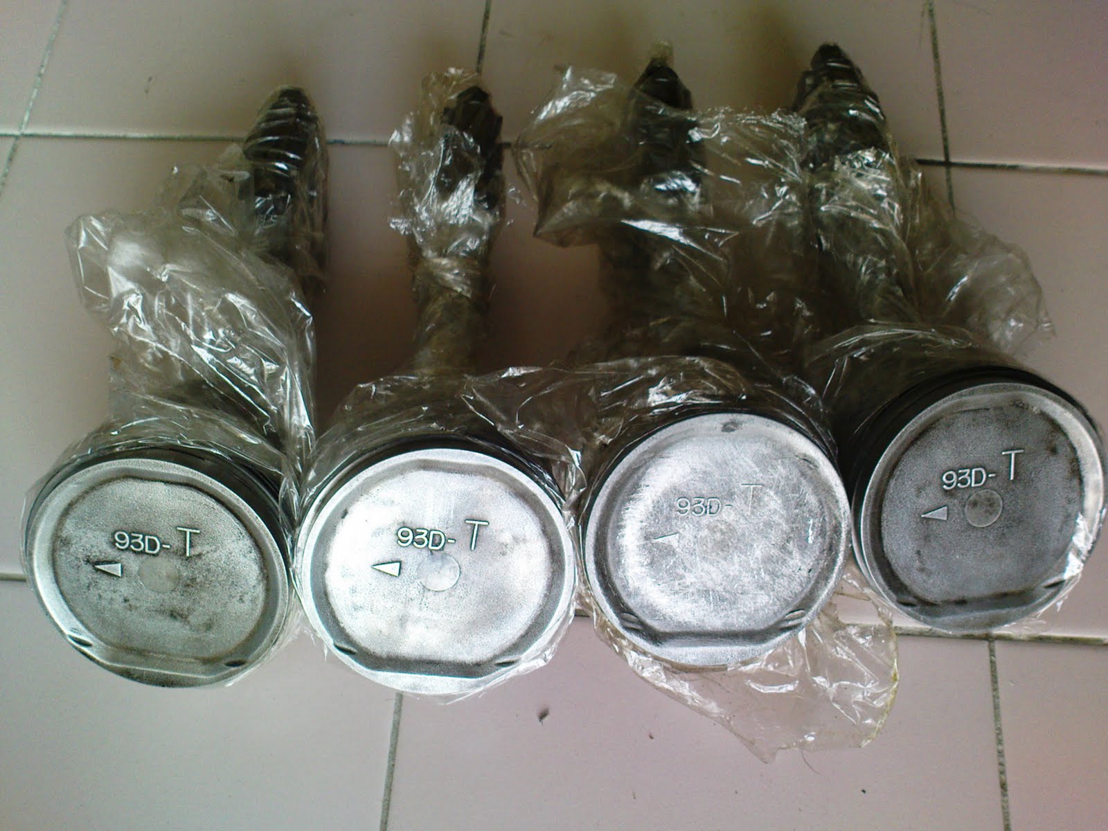 sediey _86 garage PISTON 4G93T GSR TURBO