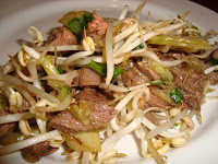 Spicy beef thai salad by Appetit Voyage