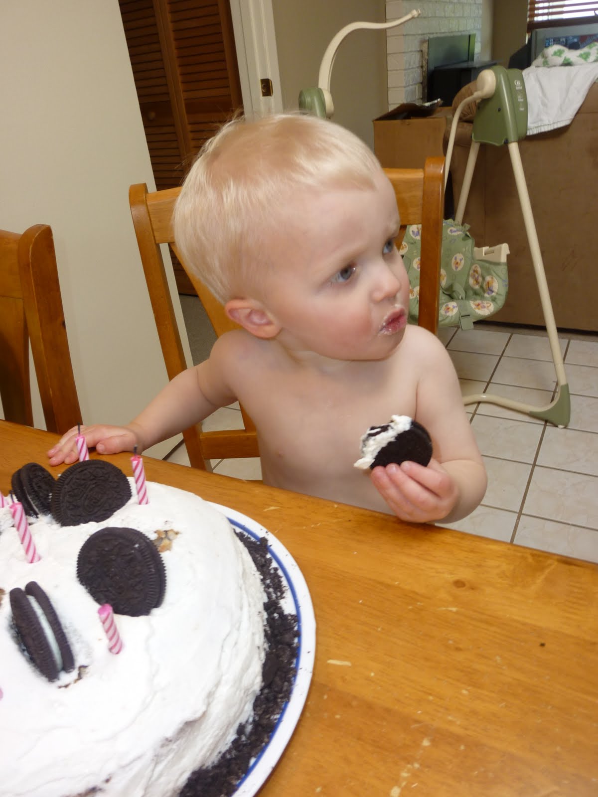 Aaron and DeAndra Settle In (Finally) Sunshine and Birthday Cake!!