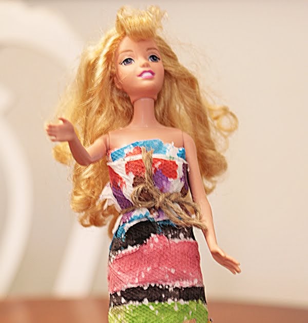 artezoekins: Make Your Own Barbie Dresses From Paper Towels!