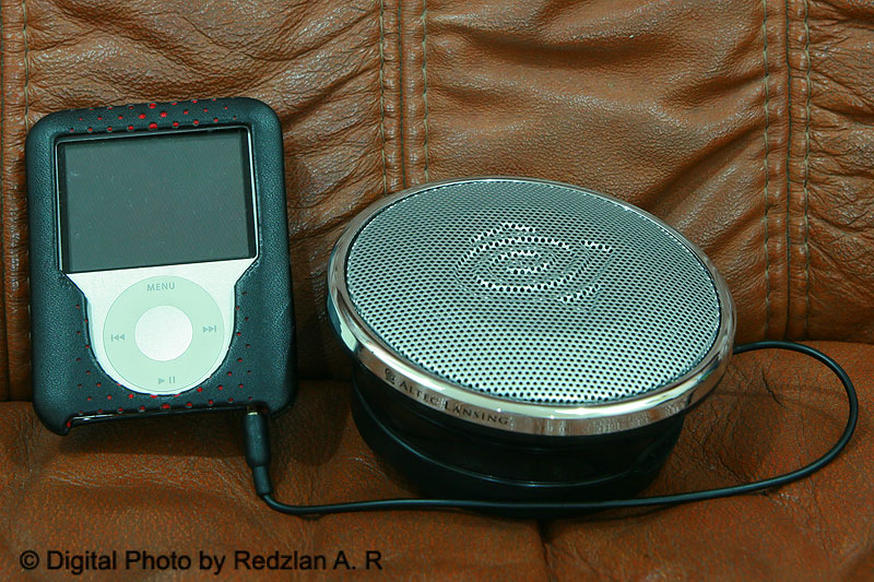[iPOD_Speaker.jpg]