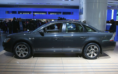 Planeta Automotivo: Ford Five Hundred 2008 líder do segmento em