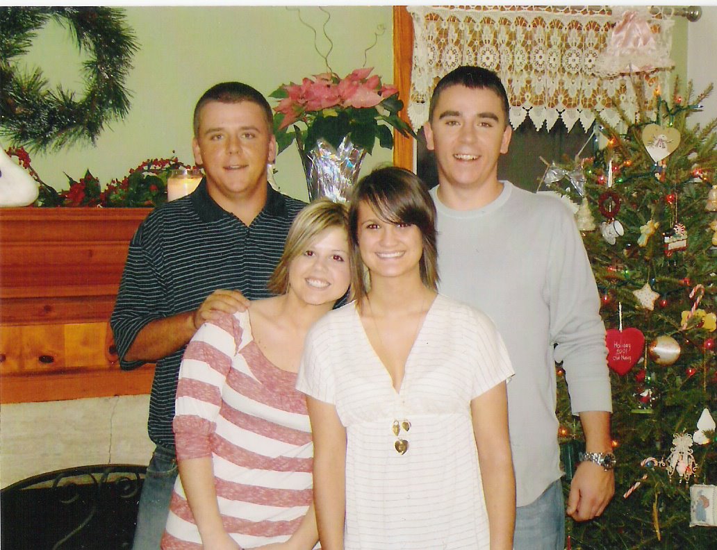 [Family+X-mas+Pic.jpg]