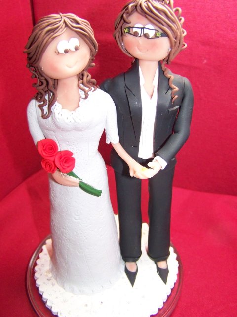 Figuras personalizadas para decorar tu tarta de boda artesanales realizadas por laura Guarnieri y YoToY