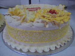 yellow cream theme cake butter frosting cakes pontian cupcakes cookies
