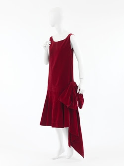 1938 – Gabrielle Chanel, Red velvet suit