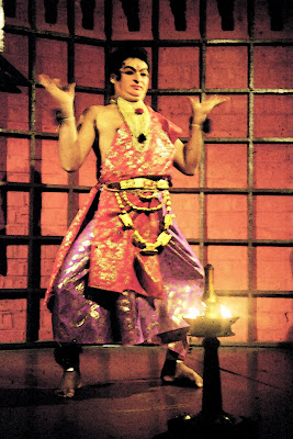 Tradtional+Indian+Dancer+