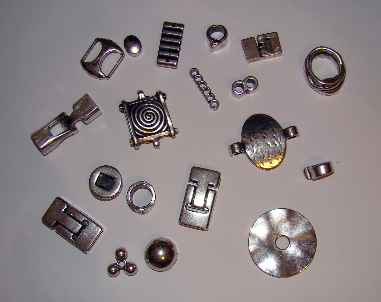 Blog Esyla abalorios Nuevas piezas de Zamak y metal