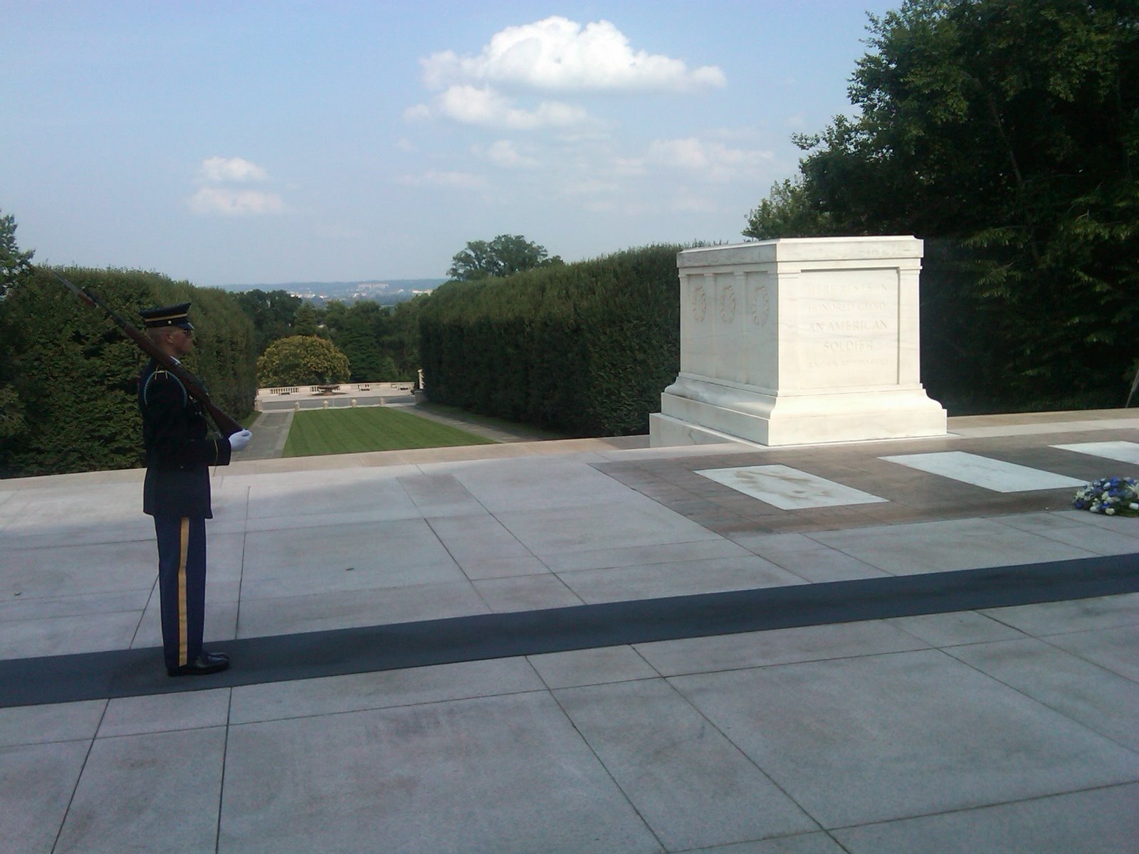 [tomb_unknown_soldier.jpg]