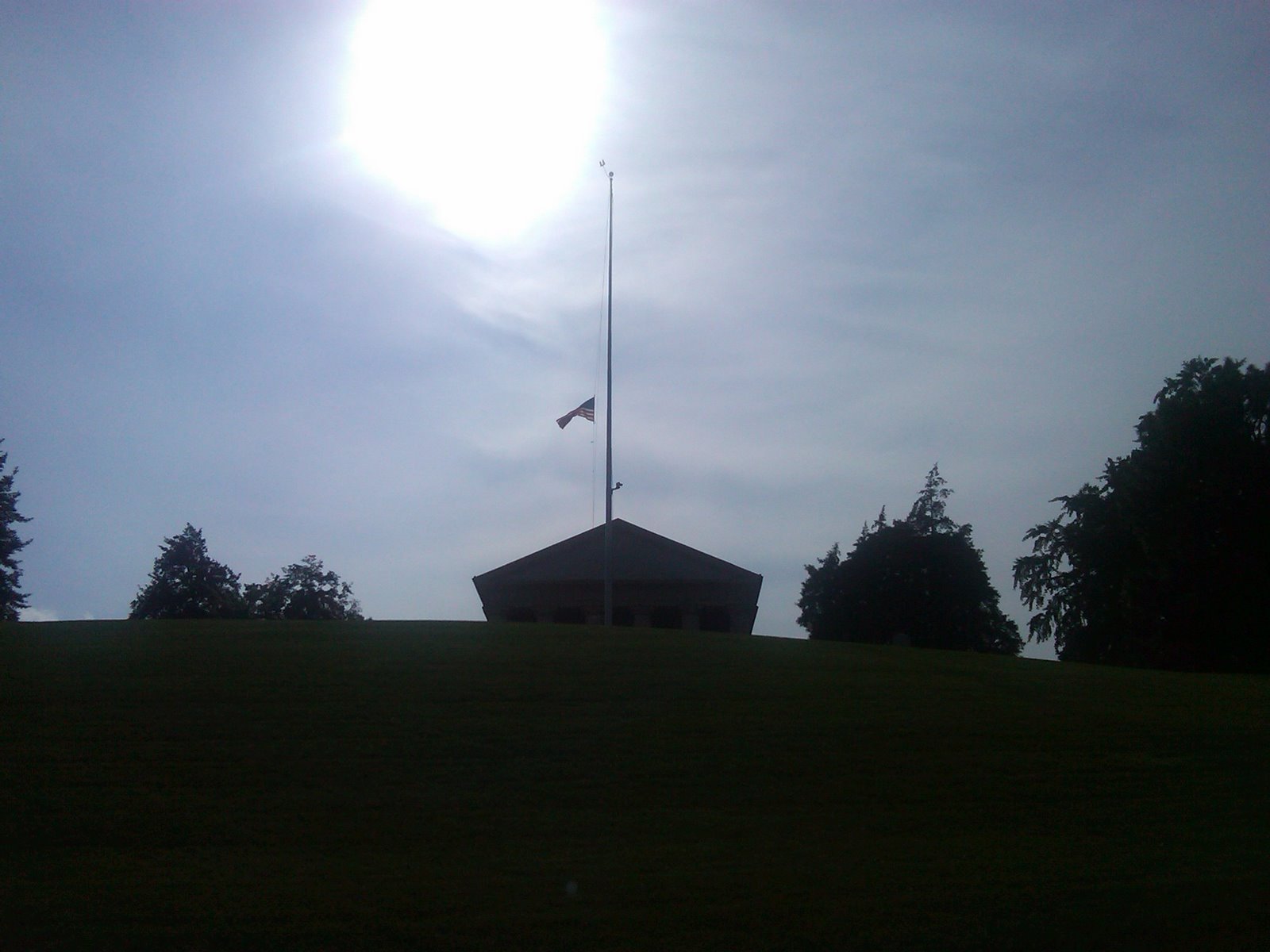 [half_mast_arlington_house.jpg]